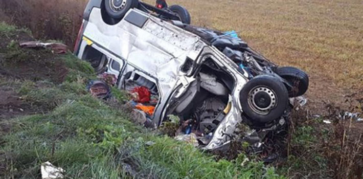 Auto osobnej prepravy pri nehode