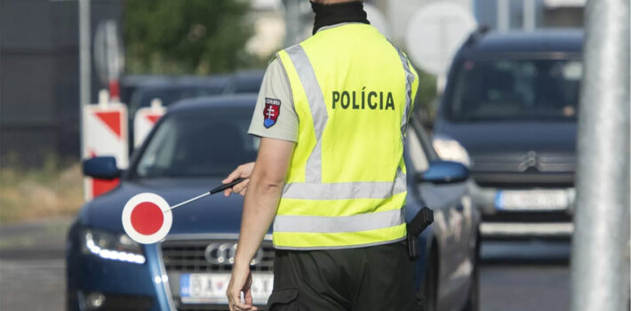 Polícia na hraniciach
